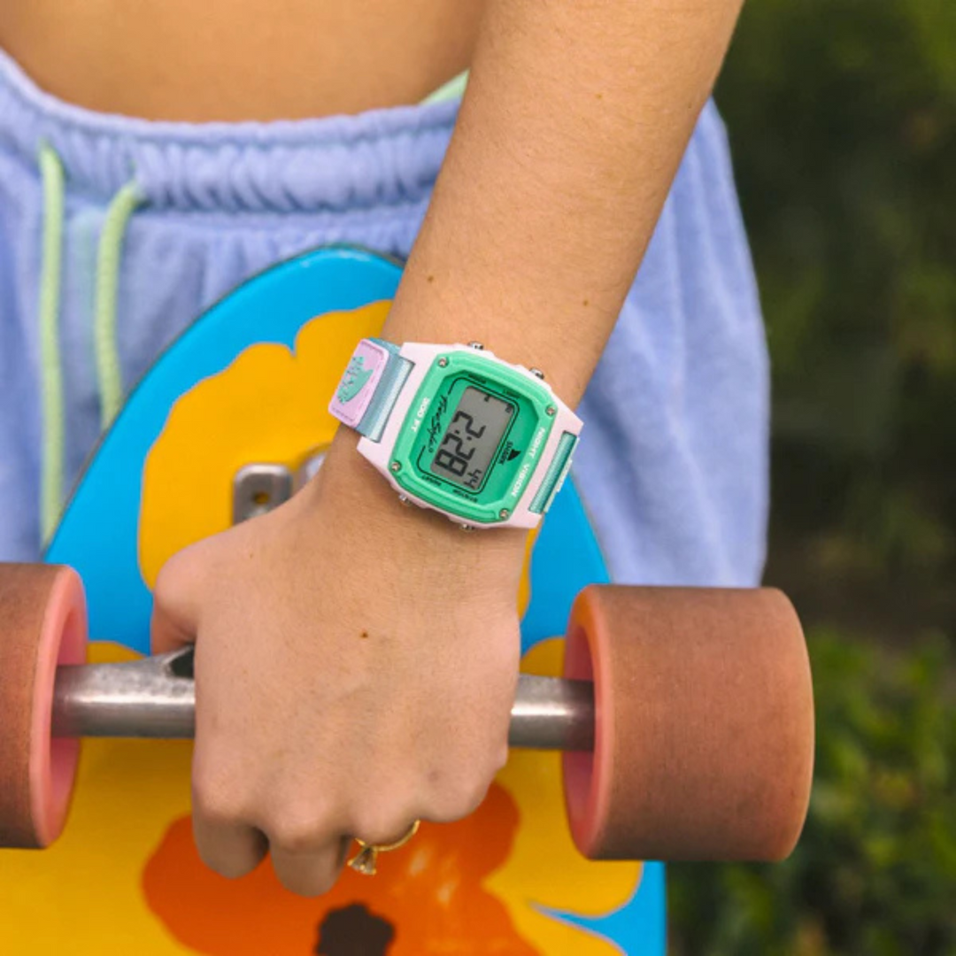 Pure Aqua - Shark Classic Clip Watch